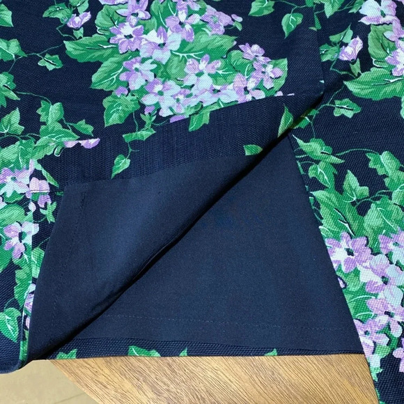 Talbots Oprah Magazine Collection Pencil Skirt Size 10 Lavender Violets & Ivy. - Picture 9 of 12